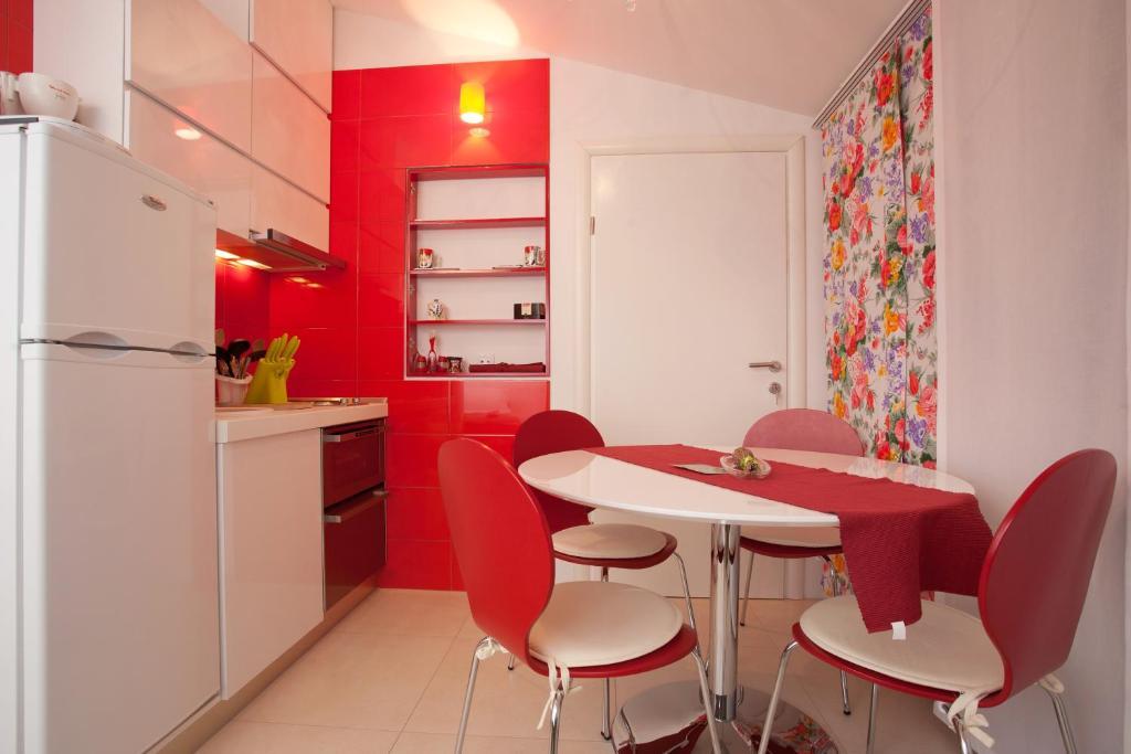 Apartments Tin Split Room photo