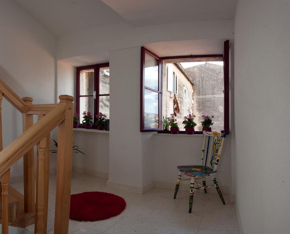 Apartments Tin Split Room photo